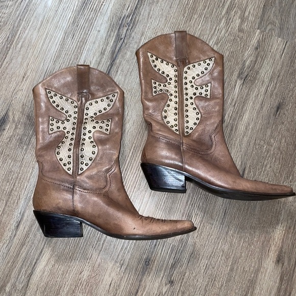 Matisse Brown Leather Studded Cowboy Boots size - 8M - Picture 1 of 7
